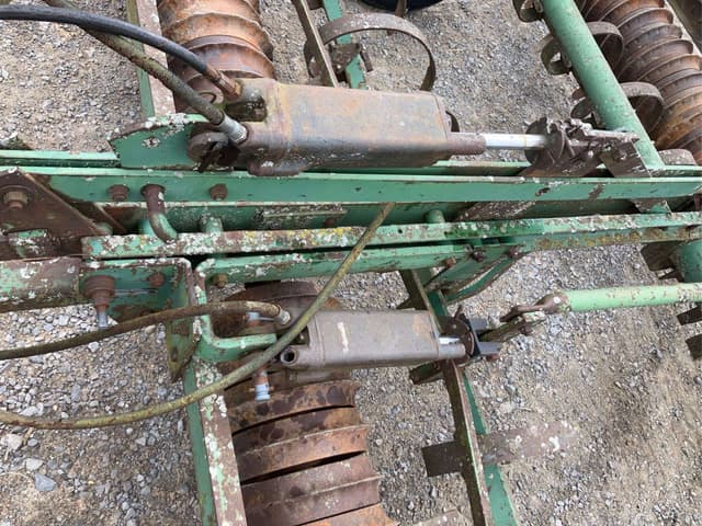 Image of John Deere 950 equipment image 4