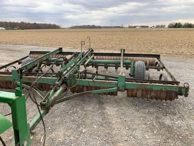 Image of John Deere 950 equipment image 2