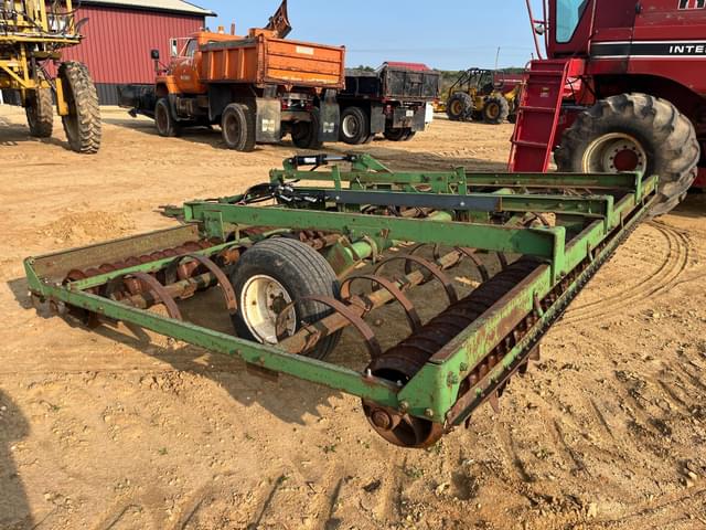 Image of John Deere 950 equipment image 1