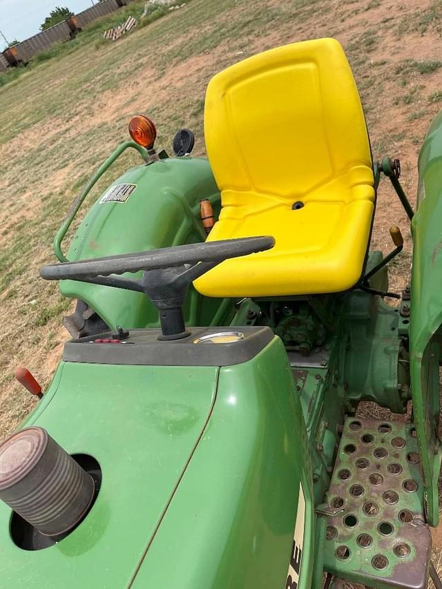 Image of John Deere 950 equipment image 3