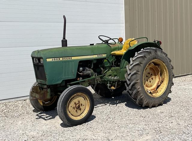 Image of John Deere 950 equipment image 1