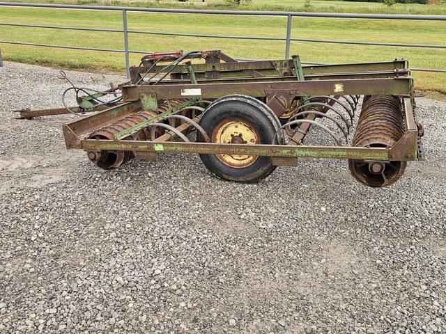 Image of John Deere 950 equipment image 2