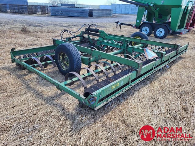 Image of John Deere 950 equipment image 2