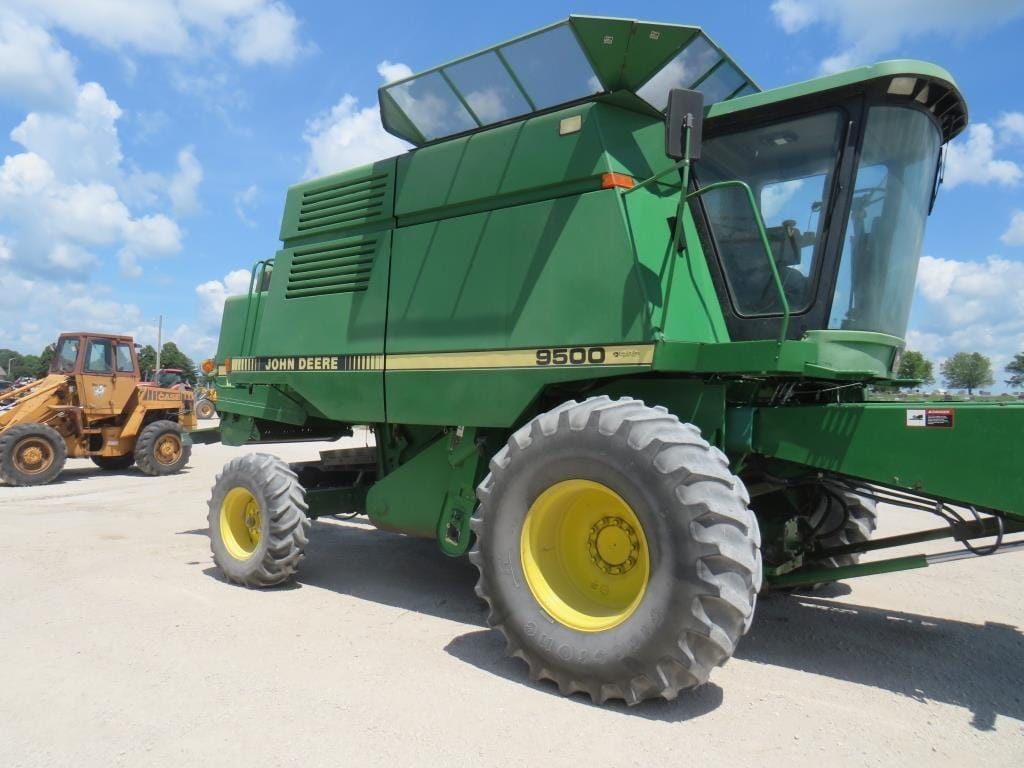 John Deere 9500 Equipment Image0