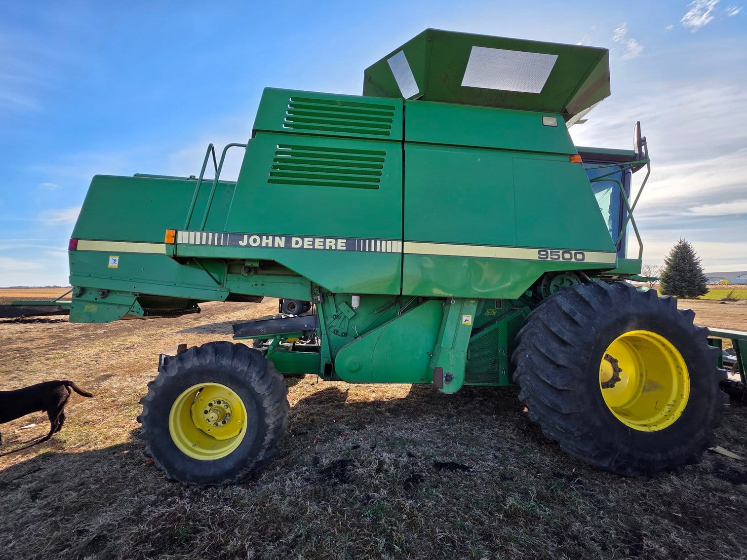 John Deere 9500 Equipment Image0