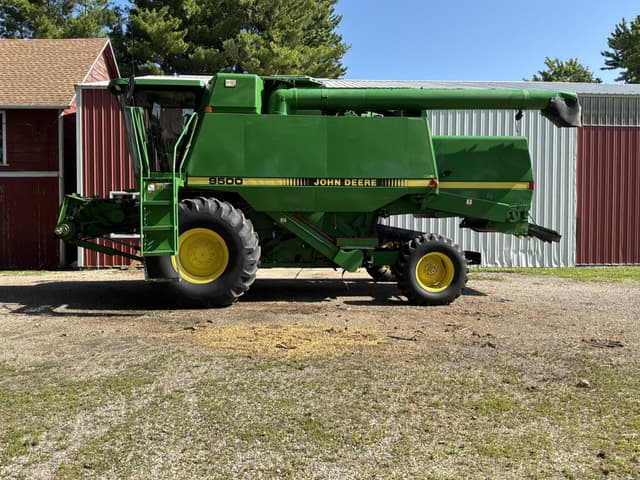 Image of John Deere 9500 equipment image 1