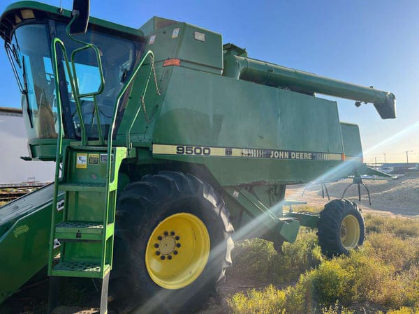 John Deere 9500 Equipment Image0