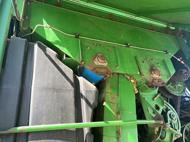 Image of John Deere 9500 equipment image 1