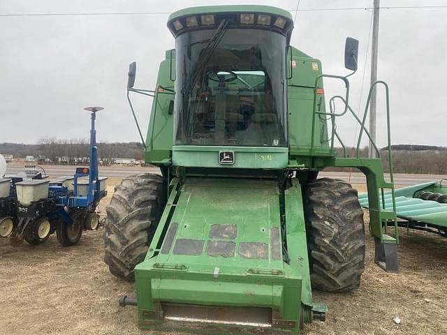 Image of John Deere 9500 equipment image 1