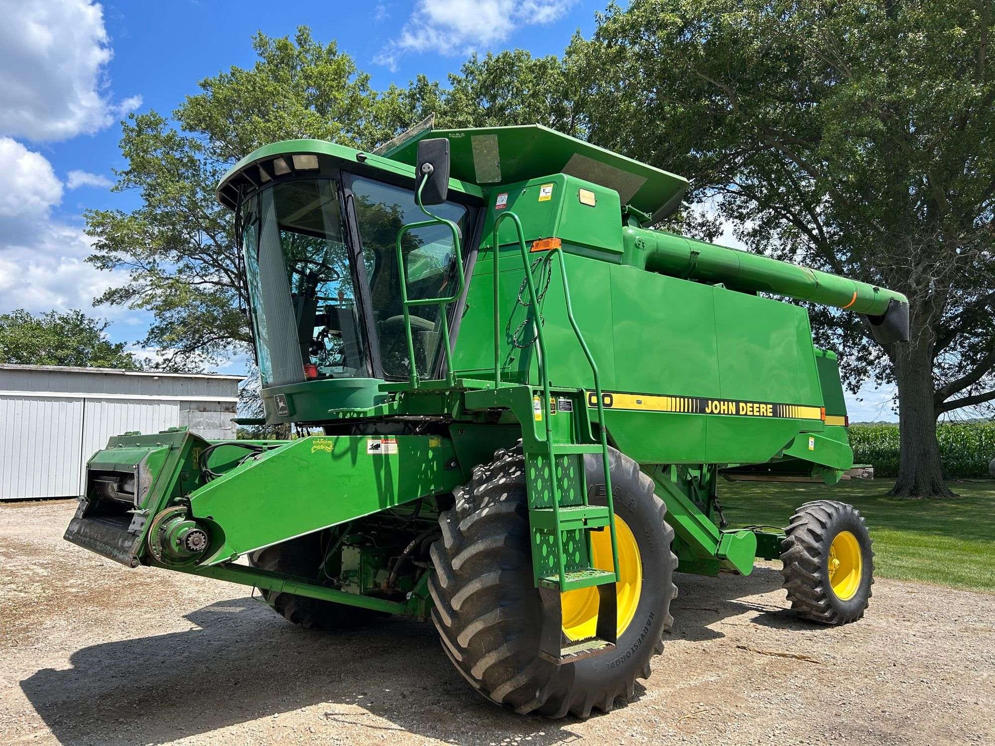 John Deere 9500 Equipment Image0