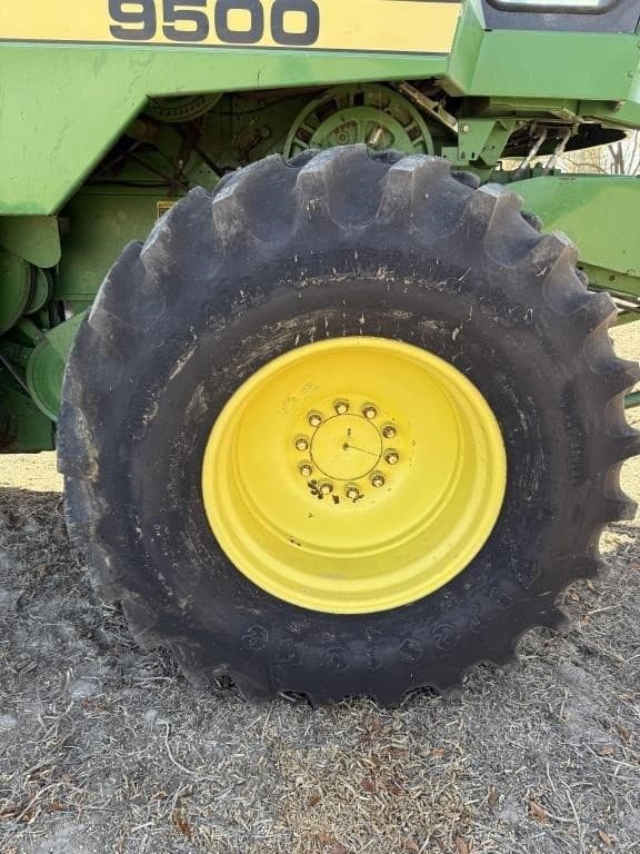 Image of John Deere 9500 equipment image 4