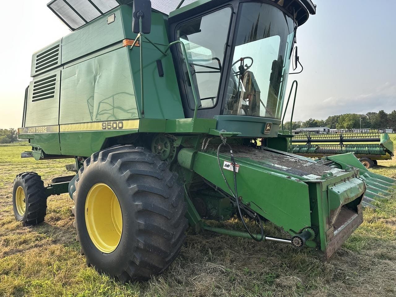 John Deere 9500 Equipment Image0