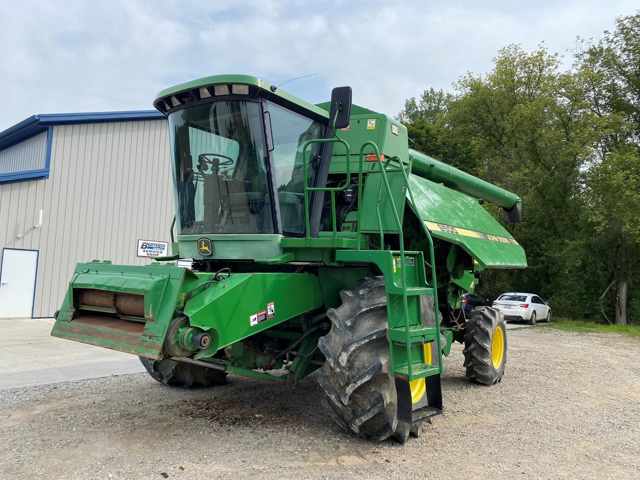 John Deere 9500 Equipment Image0