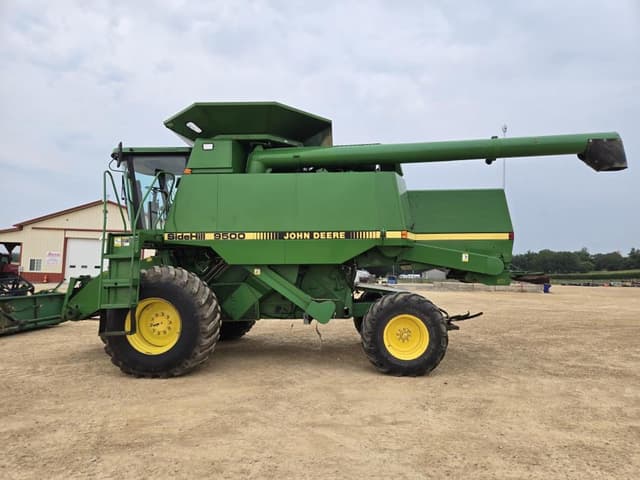 Image of John Deere SideHill 9500 equipment image 1