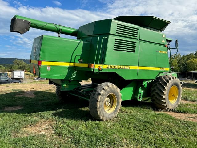 Image of John Deere 9510 equipment image 1