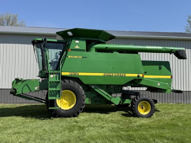Image of John Deere 9510 equipment image 2