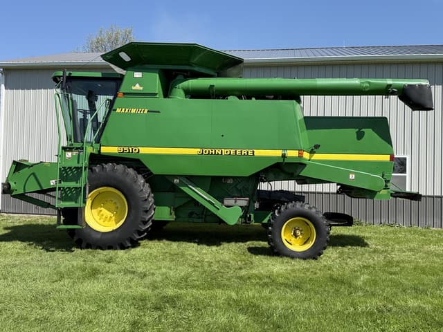 Image of John Deere 9510 equipment image 3