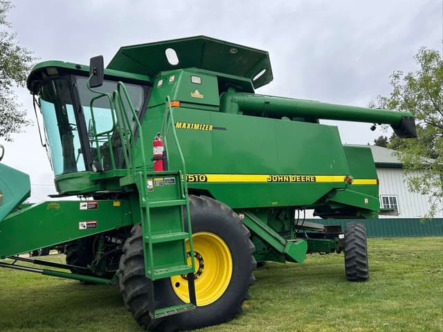 Image of John Deere 9510 equipment image 1