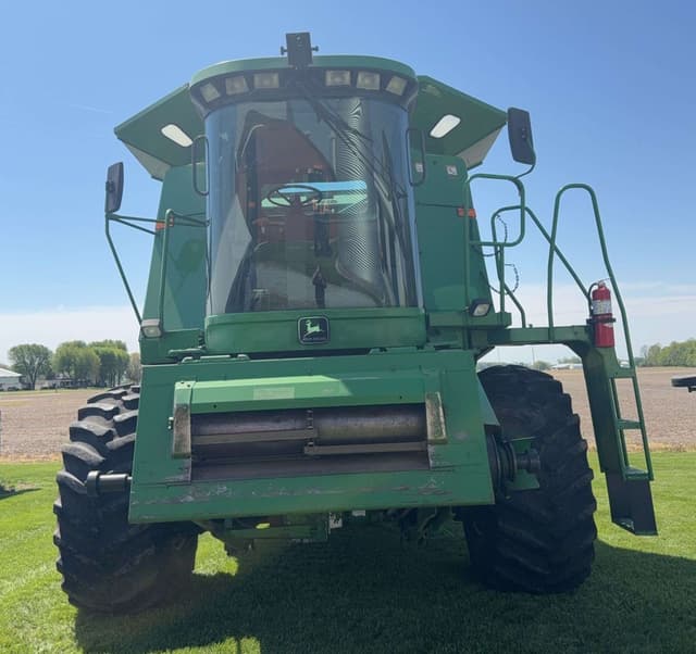 Image of John Deere 9510 equipment image 2