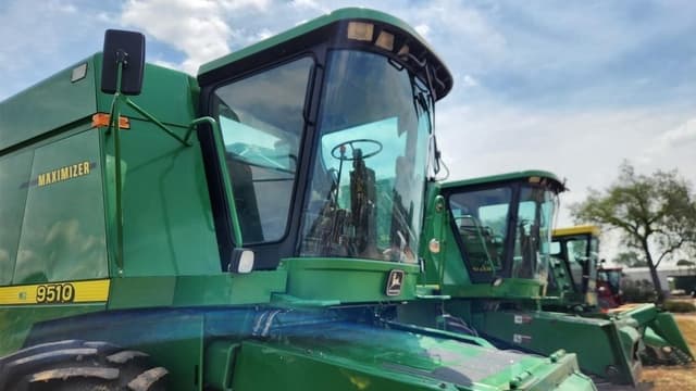 Image of John Deere 9510 equipment image 3