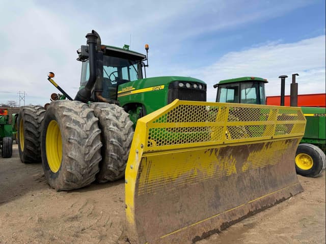 Image of John Deere 9520 equipment image 2