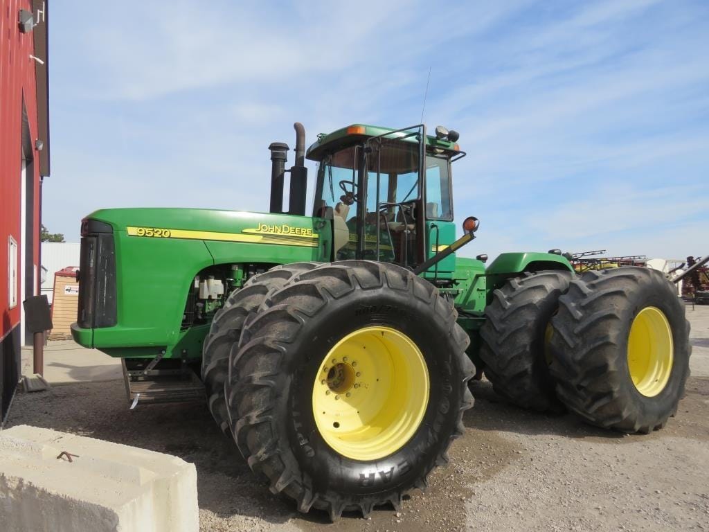 John Deere 9520 Equipment Image0