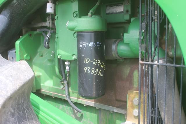 Image of John Deere 9520 equipment image 2