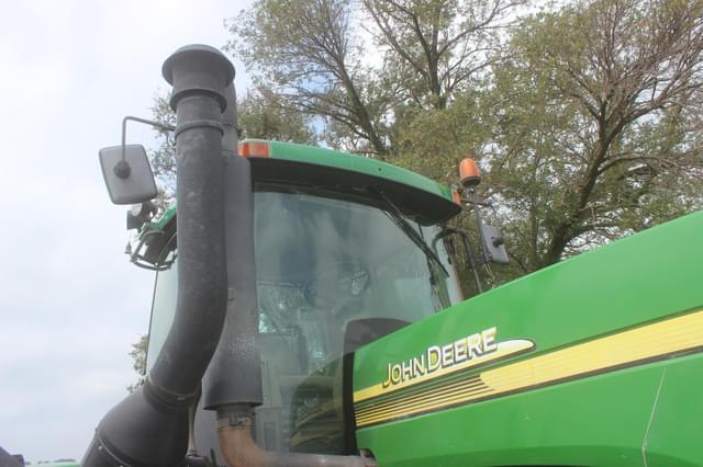 Image of John Deere 9520 equipment image 4