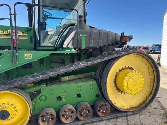 Image of John Deere 9520T equipment image 3