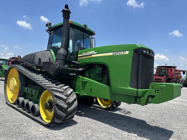 Image of John Deere 9520T equipment image 1