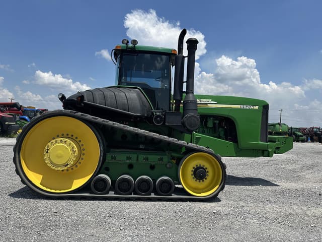 Image of John Deere 9520T equipment image 3