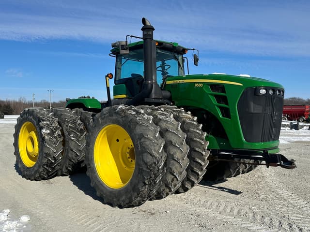 Image of John Deere 9530 equipment image 2