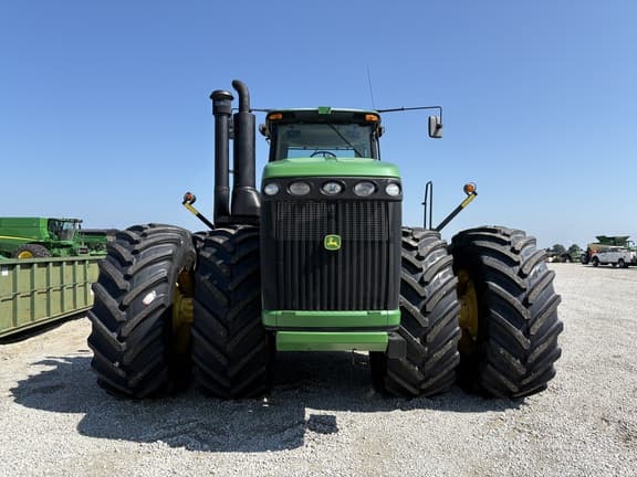Image of John Deere 9530 equipment image 2