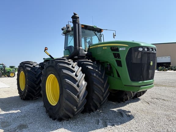 Image of John Deere 9530 equipment image 1