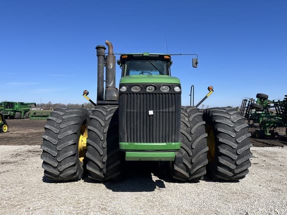 Image of John Deere 9530 equipment image 1