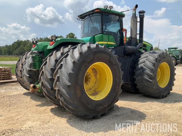 Image of John Deere 9530 equipment image 4
