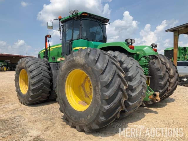 Image of John Deere 9530 equipment image 2