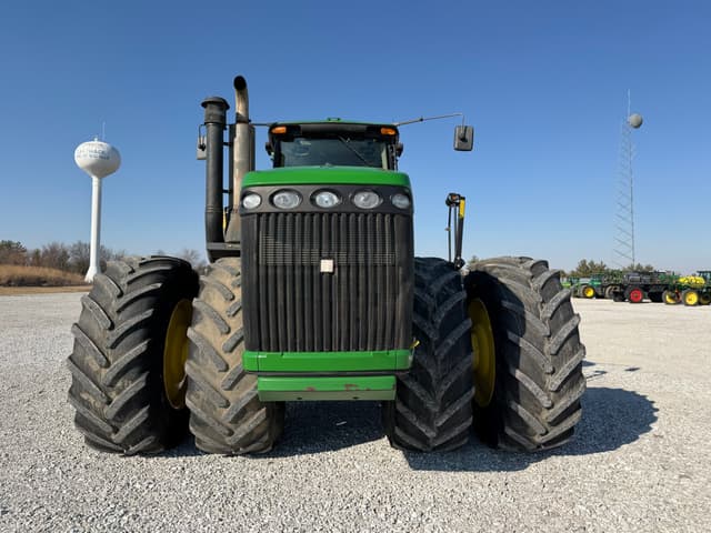 Image of John Deere 9530 equipment image 3