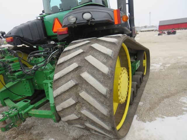 Image of John Deere 9530T equipment image 4