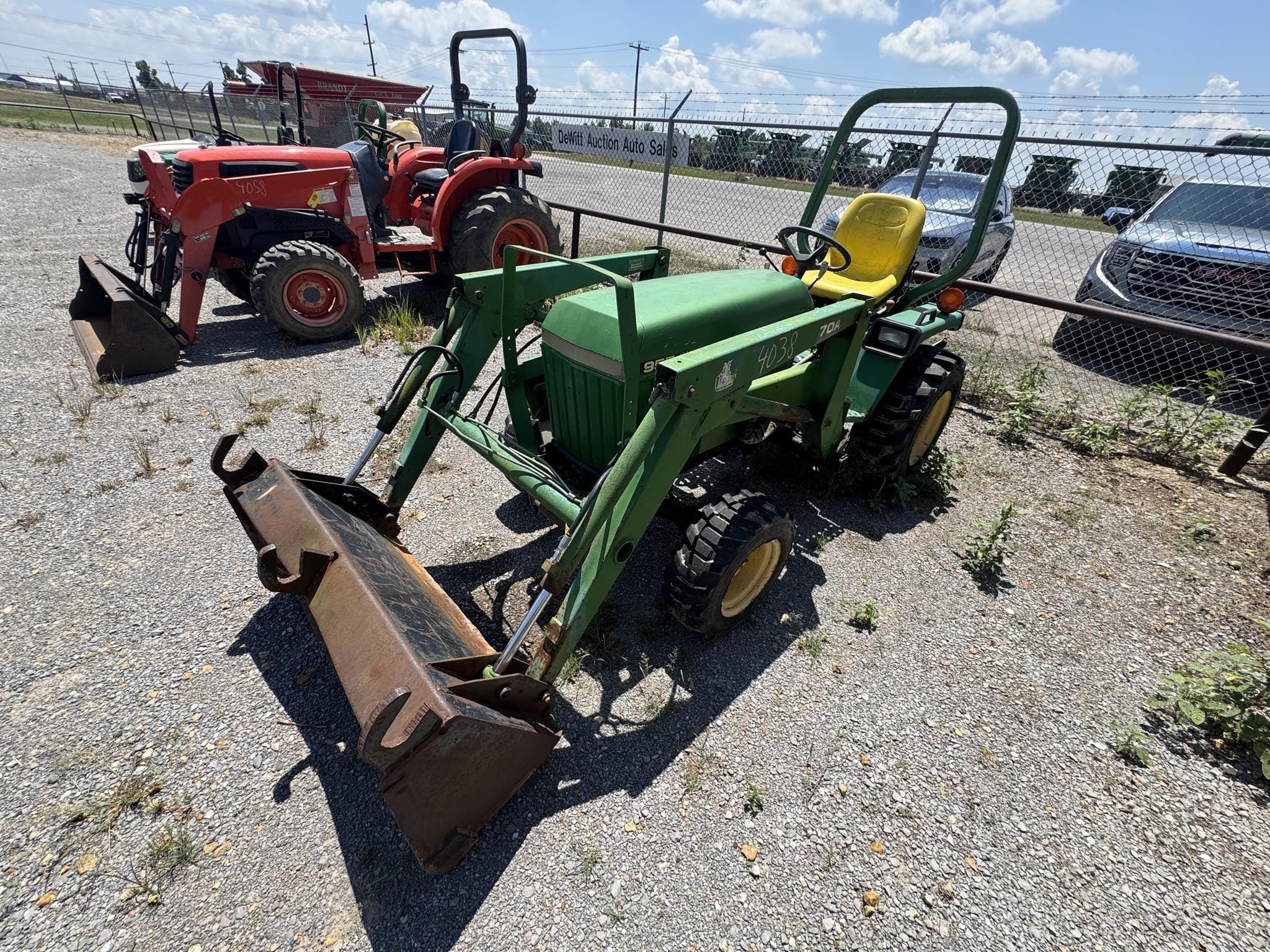 John Deere 955 Equipment Image0