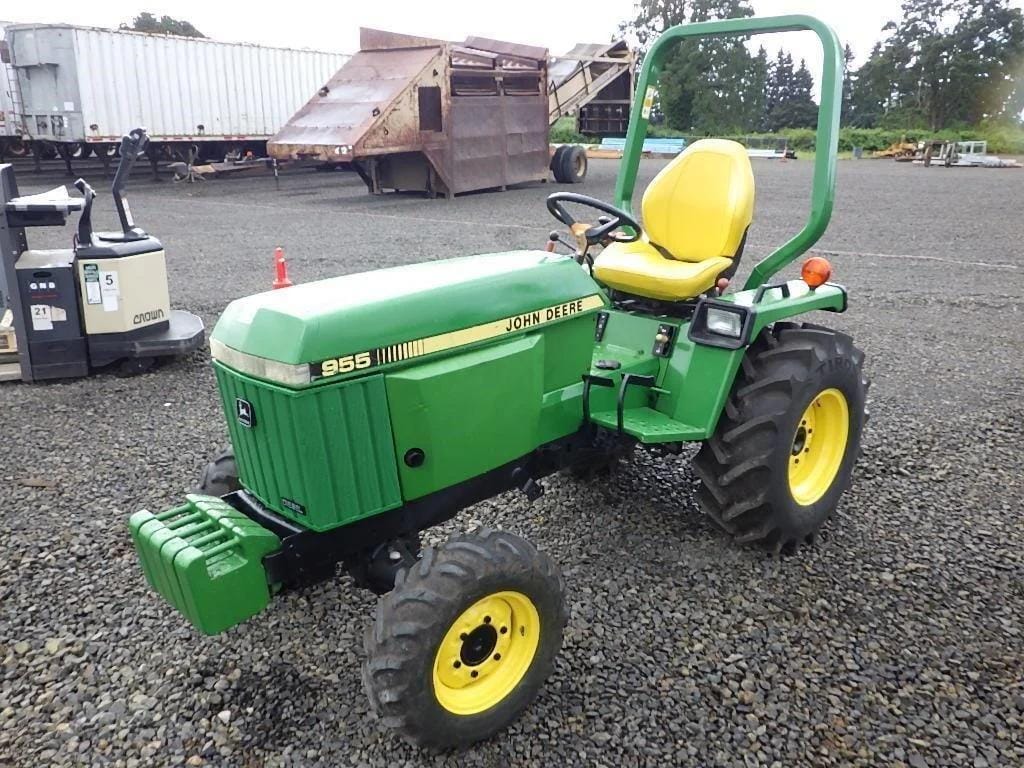 John Deere 955 Equipment Image0