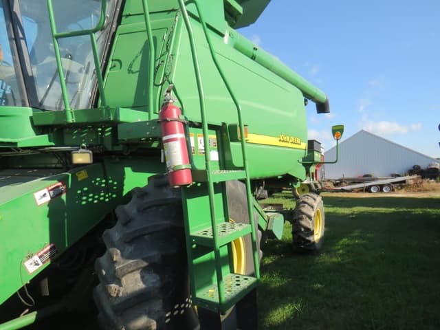 Image of John Deere 9550 equipment image 2