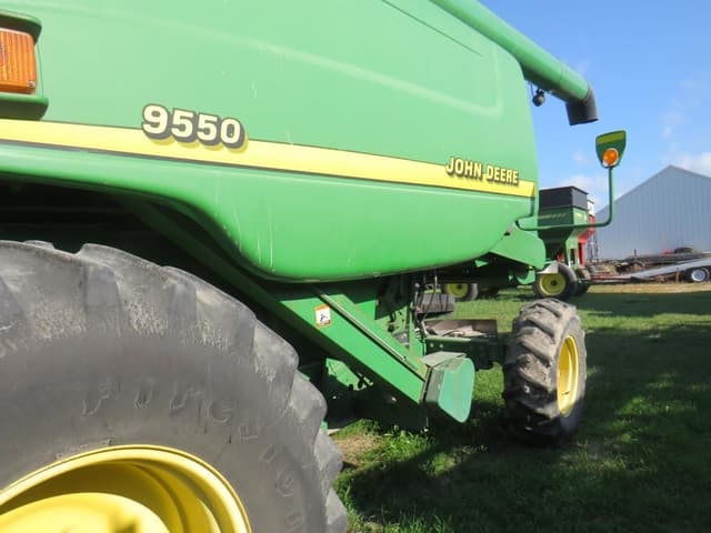 Image of John Deere 9550 equipment image 4