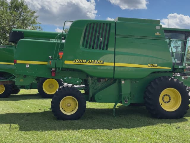 Image of John Deere 9550 equipment image 4