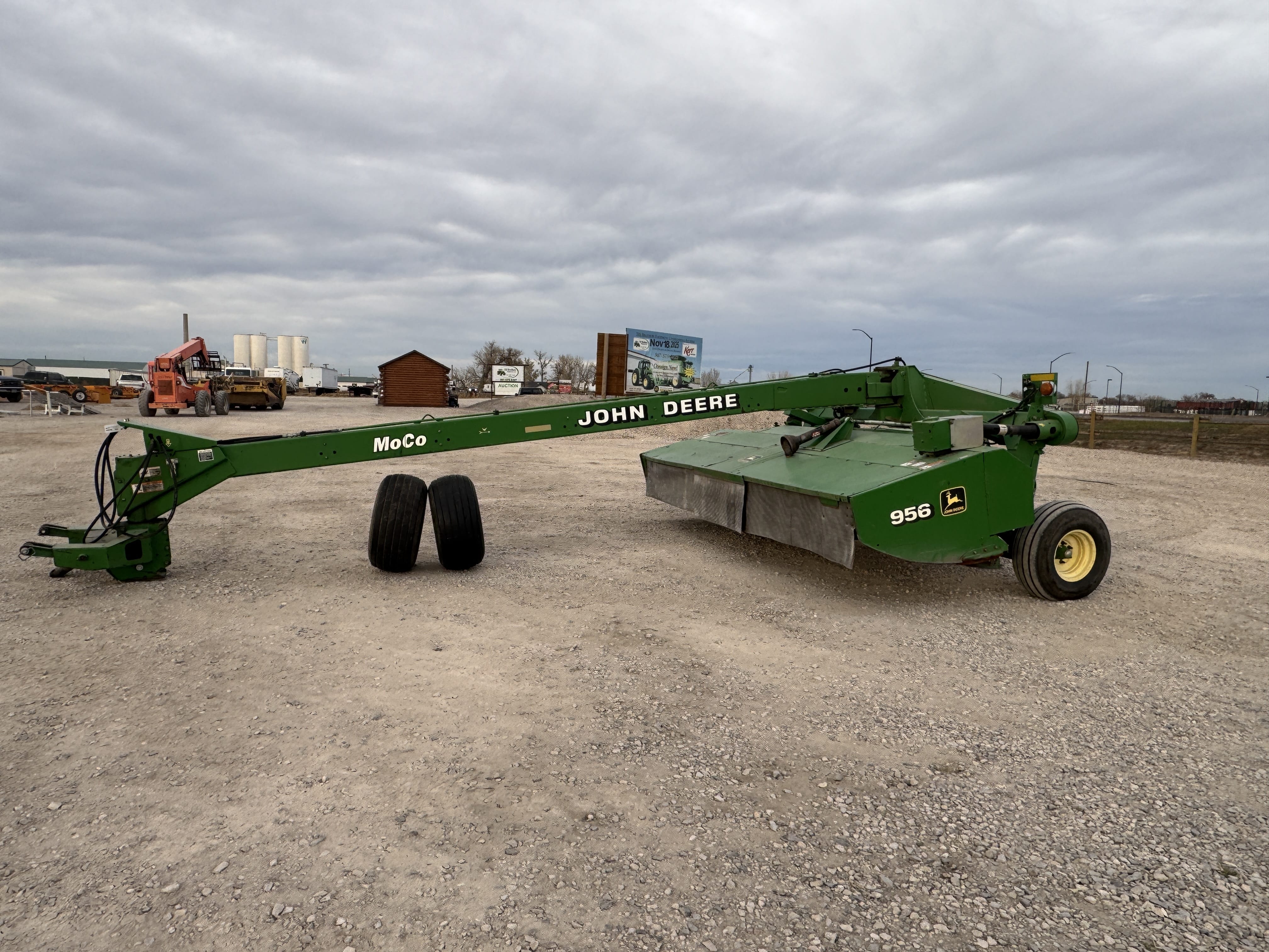 Main image John Deere 956