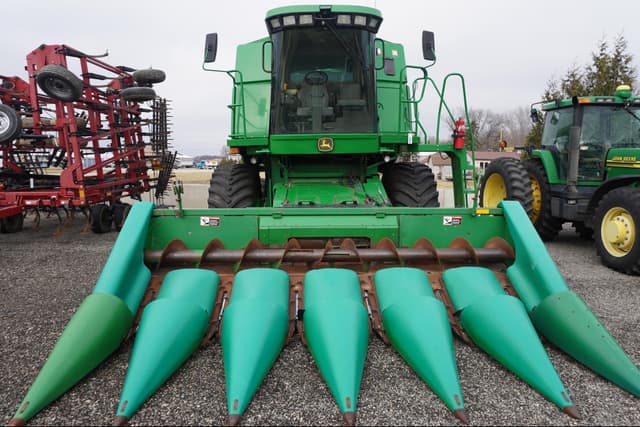 Image of John Deere 9560 STS equipment image 1