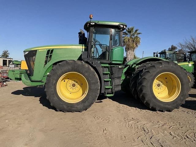 Image of John Deere 9560R equipment image 1