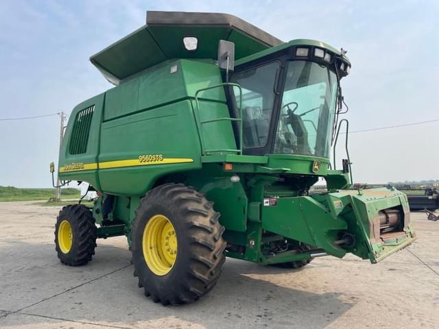 Image of John Deere 9560 STS equipment image 3