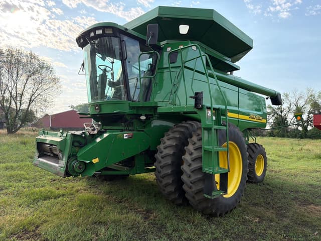 Image of John Deere 9560 STS equipment image 4