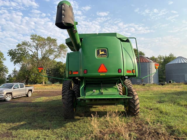 Image of John Deere 9560 STS equipment image 2